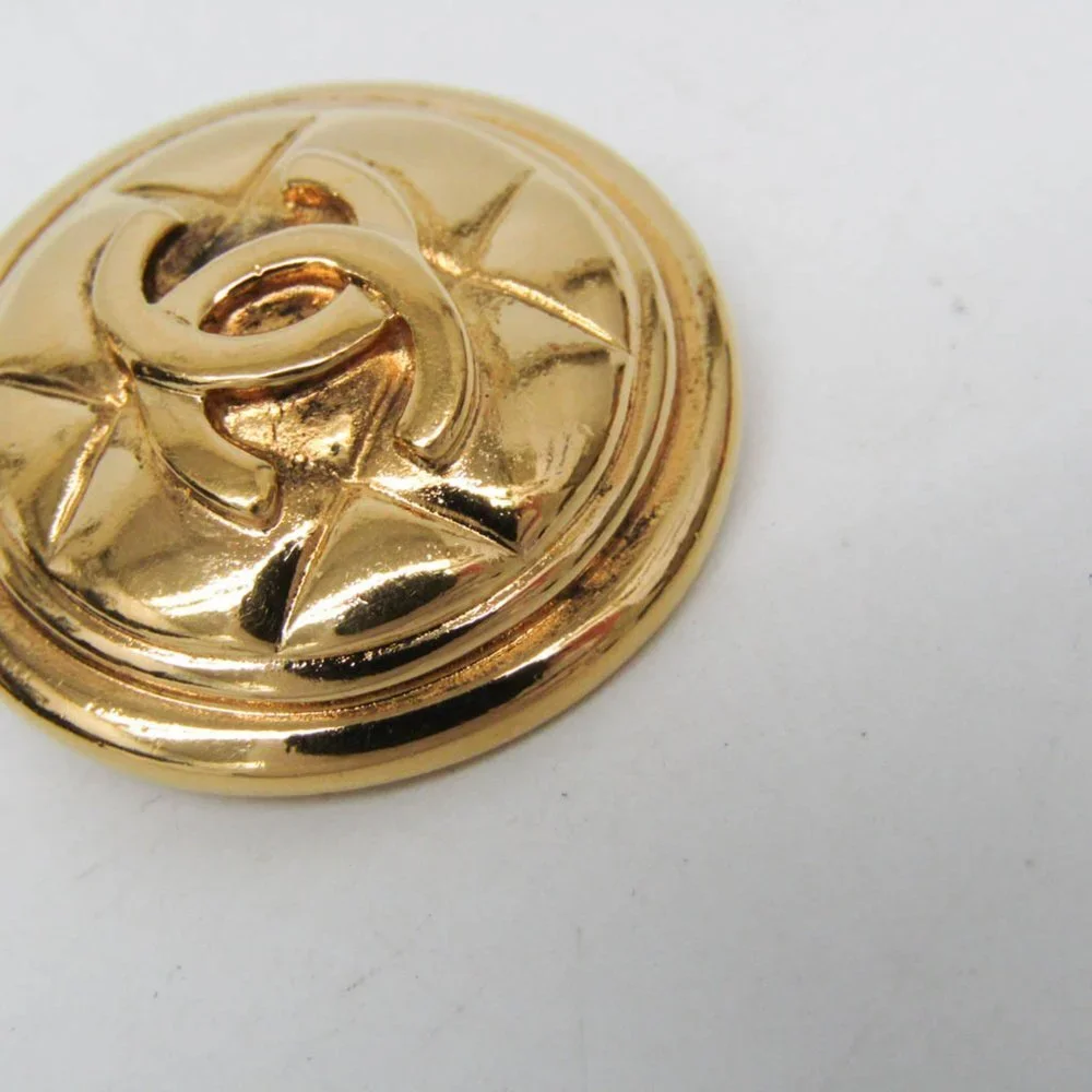 CHANEL vintage gold